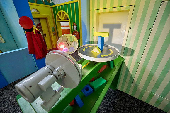 20240613curious-george-hc073