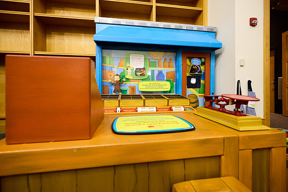 20240613curious-george-hc022