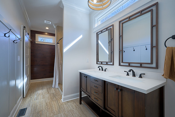 20251211-4vest-street-unit-a-hc105hdr