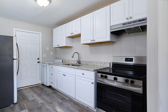 20260514-700brook-street-unit-3-hc020