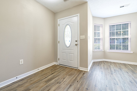 20260617-515s-brown-beaver-ct-hc016