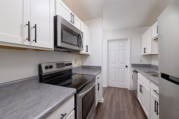 20260630-111charlestowne-way-unit-b-hc034