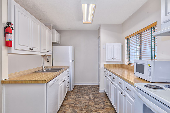 20260805-98topsail-court-hc165