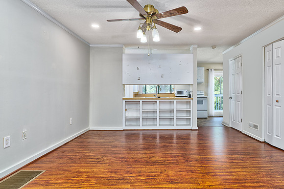 20260805-98topsail-court-hc155