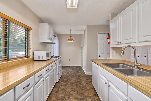 20260805-98topsail-court-hc173