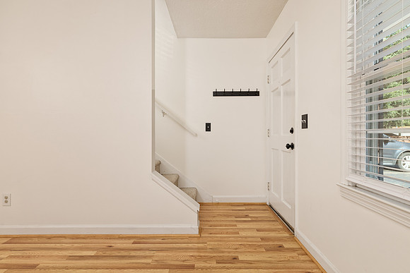 20261014-501edwards-road-apt-4-hc010