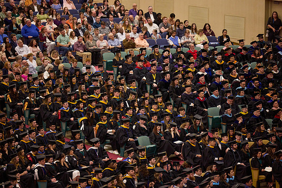 20230505commencement-hc0345