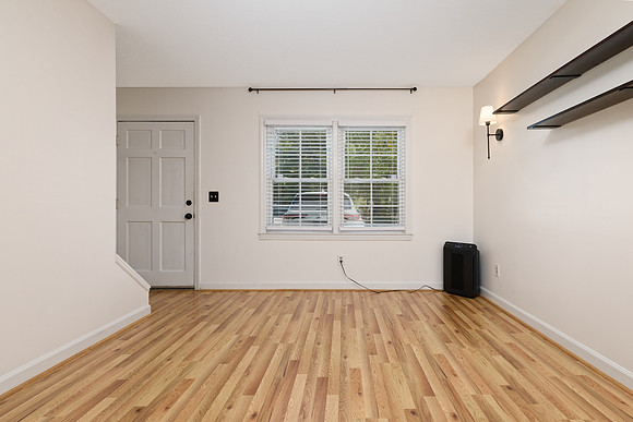 20261014-501edwards-road-apt-4-hc028