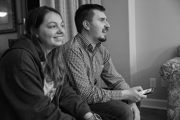 20220101cook-gathering-hc019bw