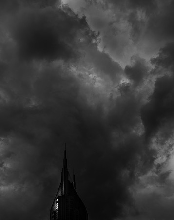 20160614att-tower-storm-hc1bw