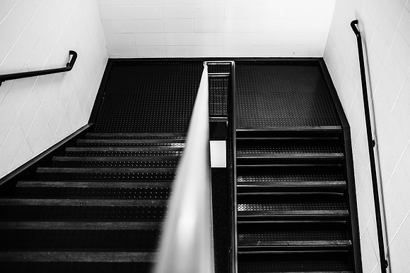 20160302stairs-hc1bw