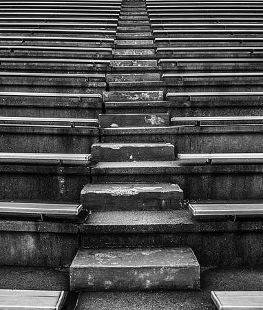 20151110stadium-steps-hc2bw