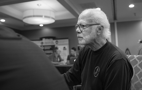 20150610upaa-hc080bw