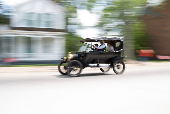 20150609greenfield-village-hc085
