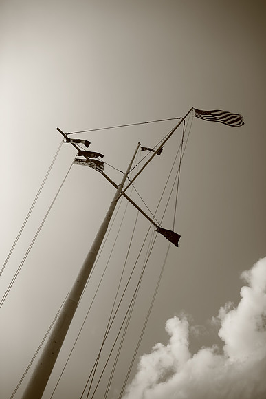 20150609flags-hc04toned