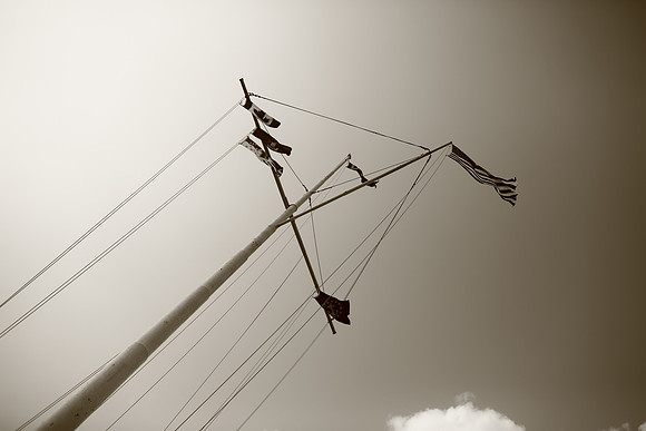 20150609flags-hc02toned