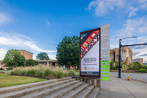 20230927exhibit-banners-hc37