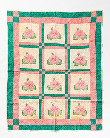 20210719ladnier-pink-flower-quilt-hc