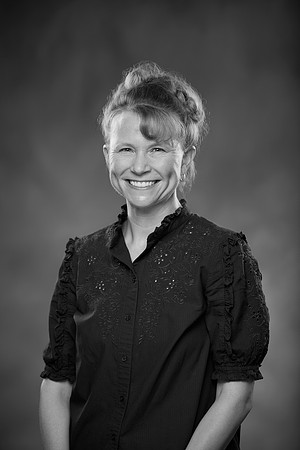 20231031cyndi-grover-hc06bw