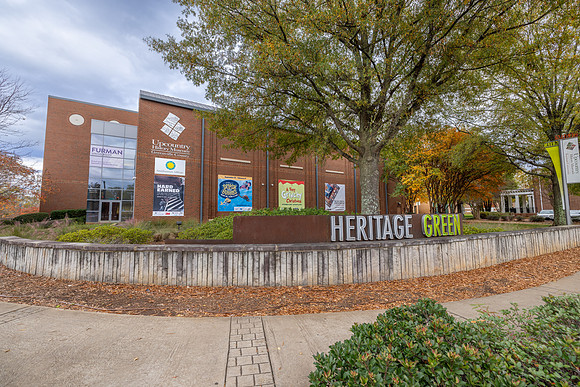 20231122uhm-signage-hc13