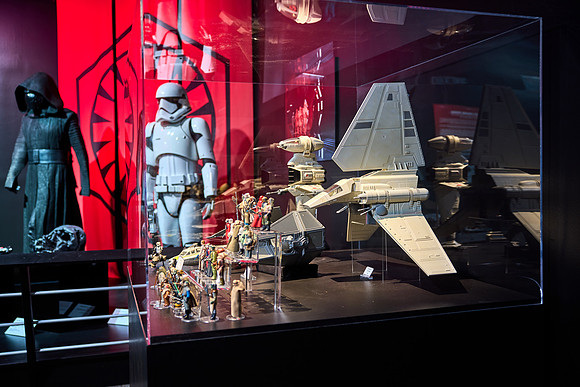 20240617star-wars-hc310