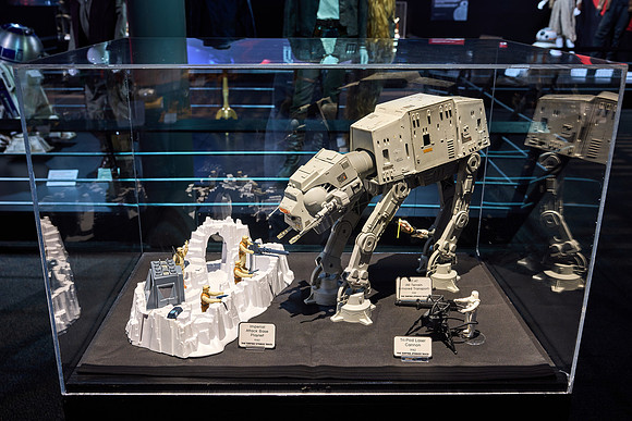 20240617star-wars-hc353