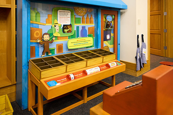 20240613curious-george-hc021