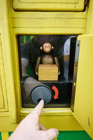 20240613curious-george-hc095