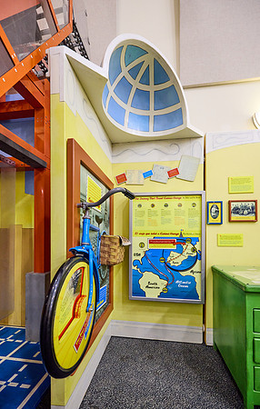 20240613curious-george-hc040