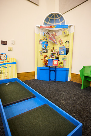 20240613curious-george-hc009
