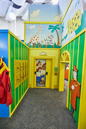 20240613curious-george-hc081