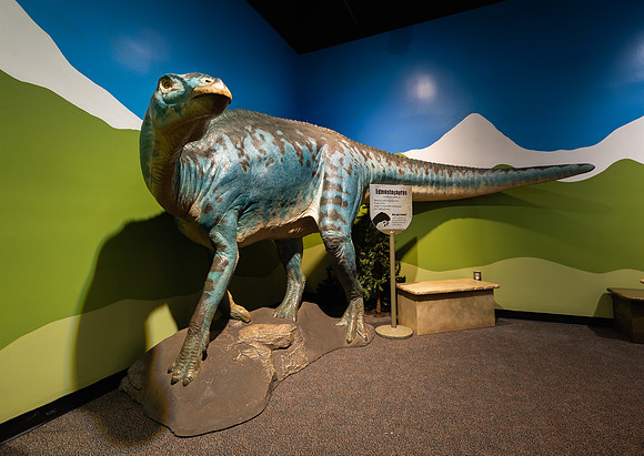 20220613dinosaurs-hc08