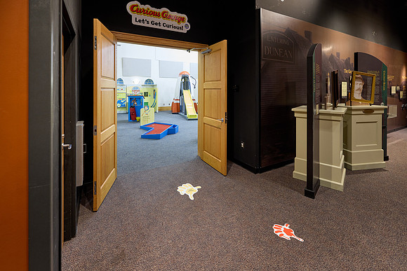 20240613curious-george-hc005